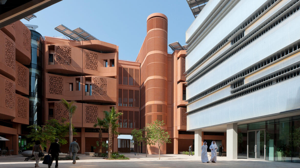 Foster + Partners - Masdar Zero Carbon City - Masdar Institute - [Completed]